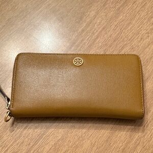 Tory Burch Brown Leather Zip Wallet